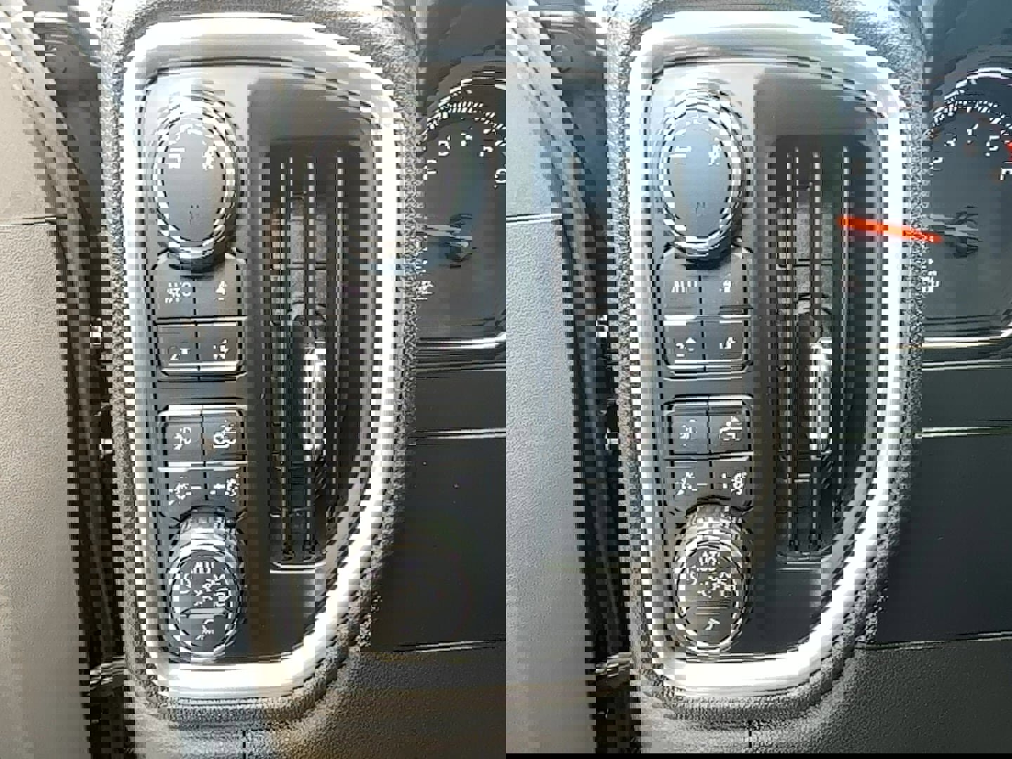 Used 2019 Chevrolet Silverado 1500 RST image 13