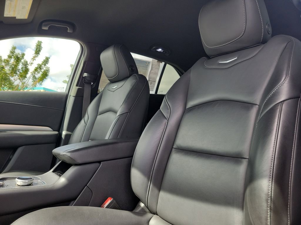 Used 2020 Cadillac XT4 Premium Luxury image 24