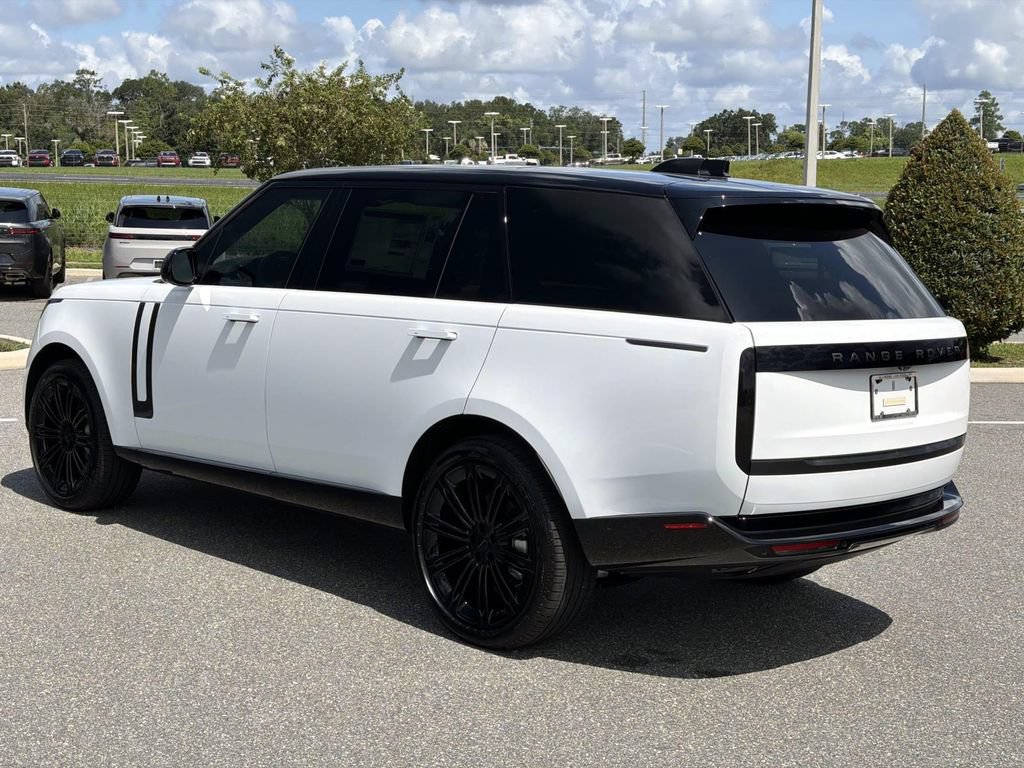 New 2026 Land Rover Range Rover Long Wheelbase SE AWD/4WD image 3