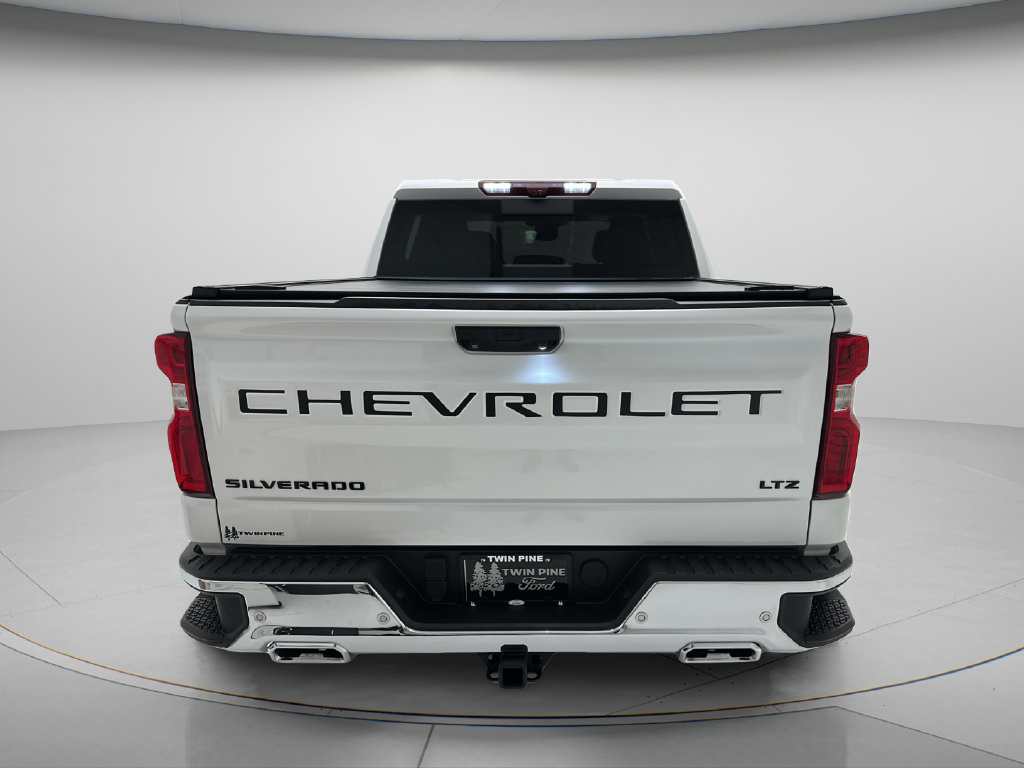 Used 2023 Chevrolet Silverado 1500 LTZ w/ Technology Package AWD/4WD image 6