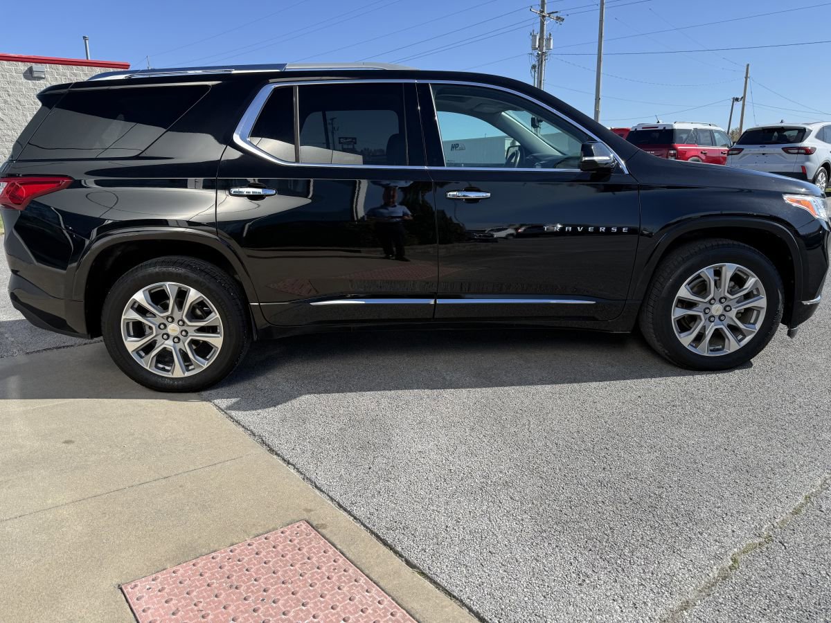 Used 2018 Chevrolet Traverse Premier AWD/4WD image 3