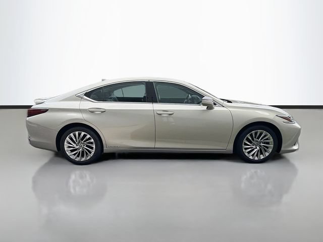 Used 2022 Lexus ES 300h w/ Accessory Package 2 FWD image 8