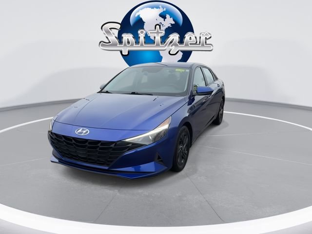 Used 2022 Hyundai Elantra SEL image 3