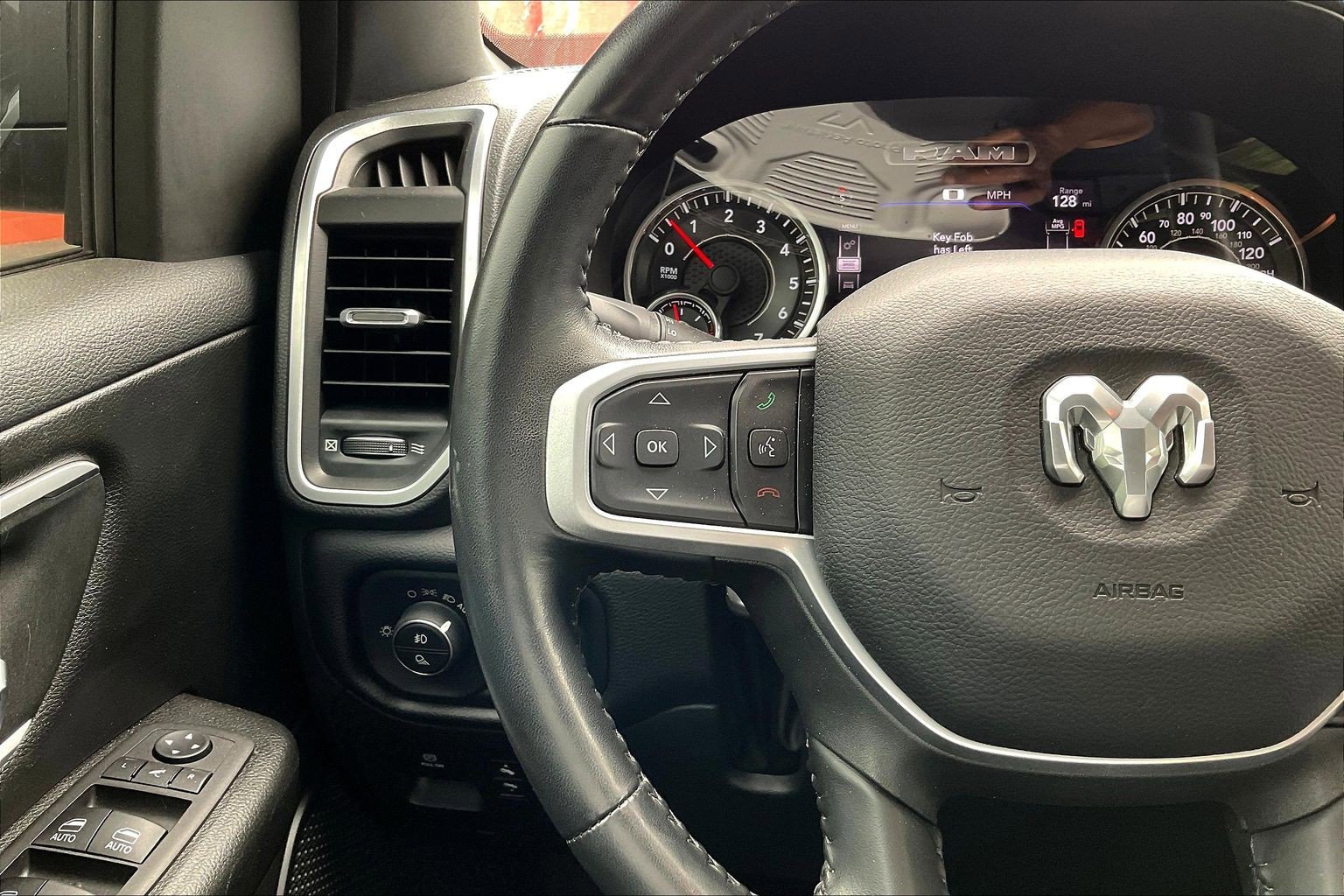 Used 2022 RAM 1500 Big Horn AWD/4WD image 13