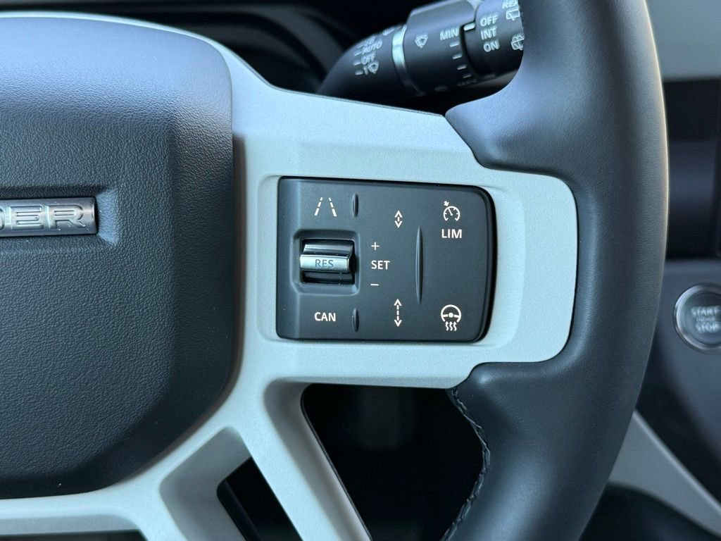 New 2026 Land Rover Defender 130 X-Dynamic SE image 20