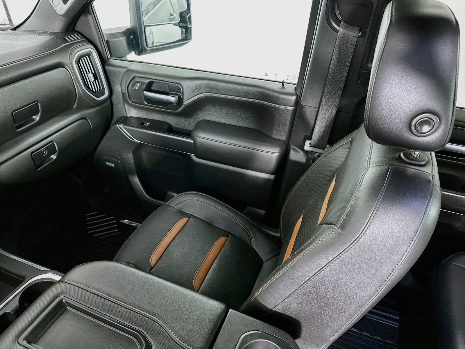 Used 2020 GMC Sierra 3500 AT4 w/ AT4 Premium Package AWD/4WD image 26