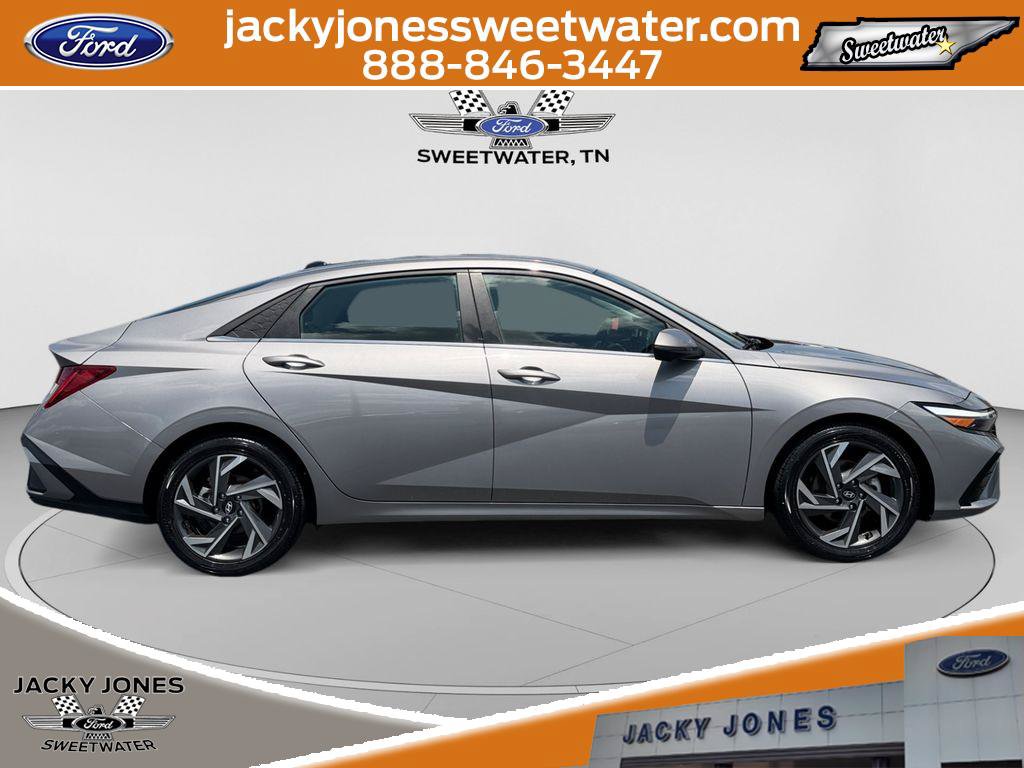 Used 2024 Hyundai Elantra Limited FWD image 6