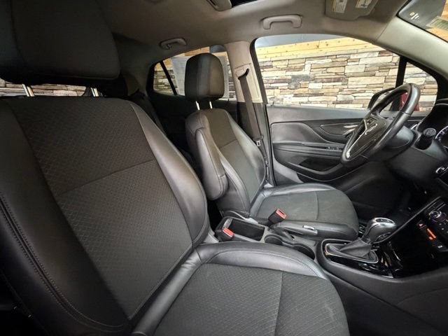 Used 2019 Buick Encore Sport Touring AWD/4WD image 17