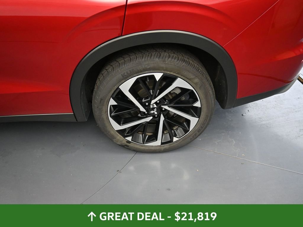 Used 2024 Mitsubishi Outlander SE image 19