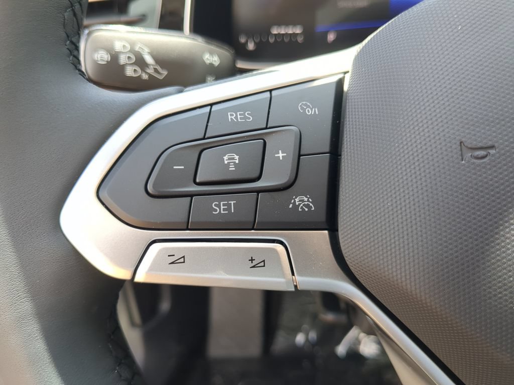 New 2026 Volkswagen Jetta SE FWD image 26