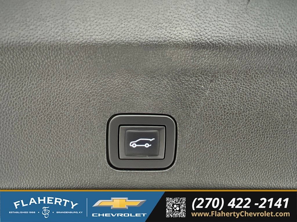 Used 2026 Chevrolet Suburban Premier AWD/4WD image 21