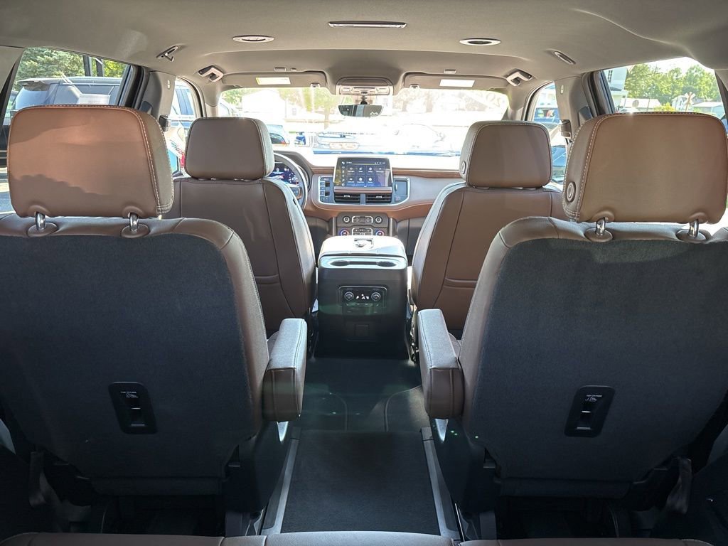 Used 2022 Chevrolet Tahoe High Country image 11