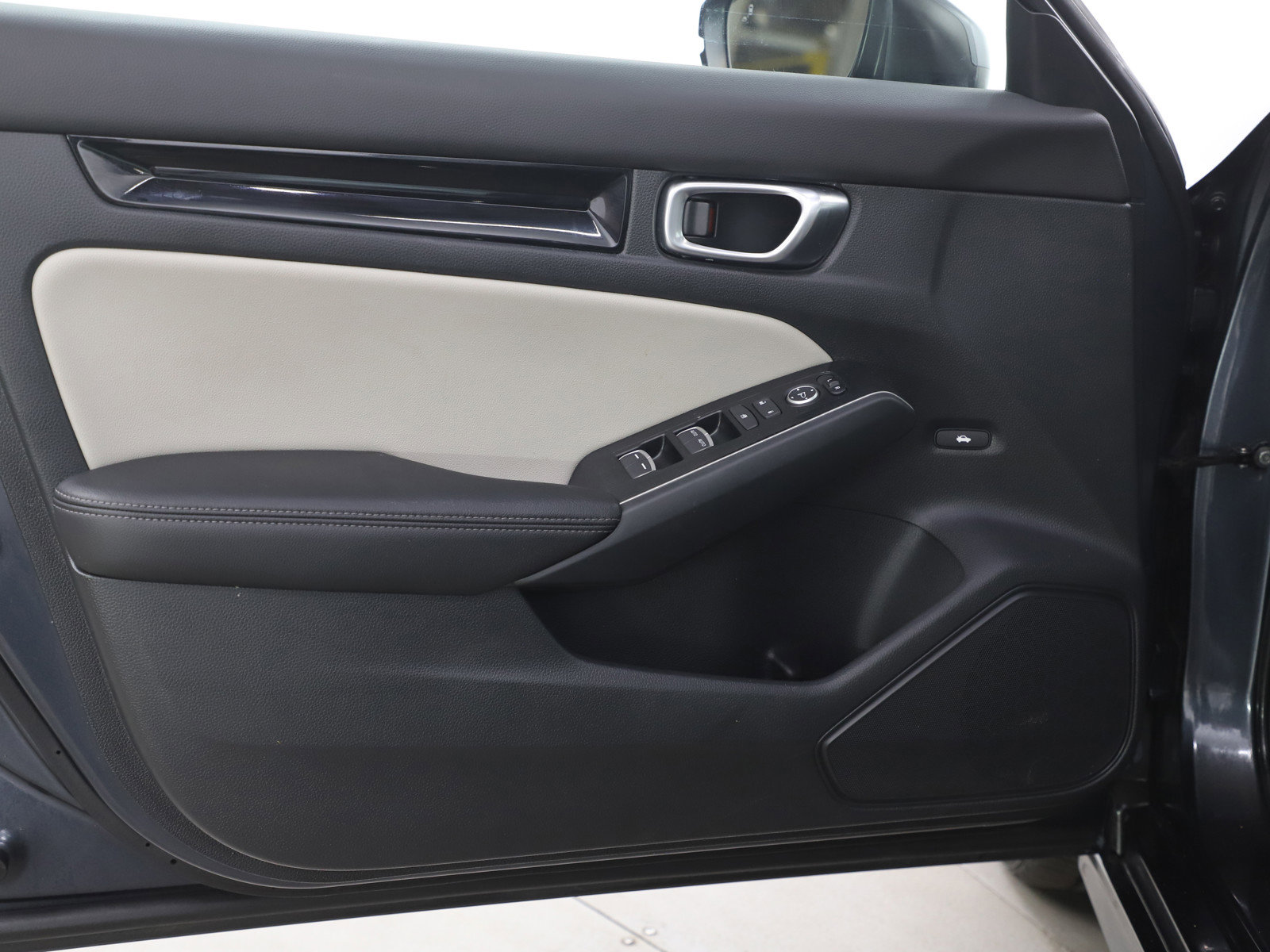 Used 2024 Honda Civic Touring image 17