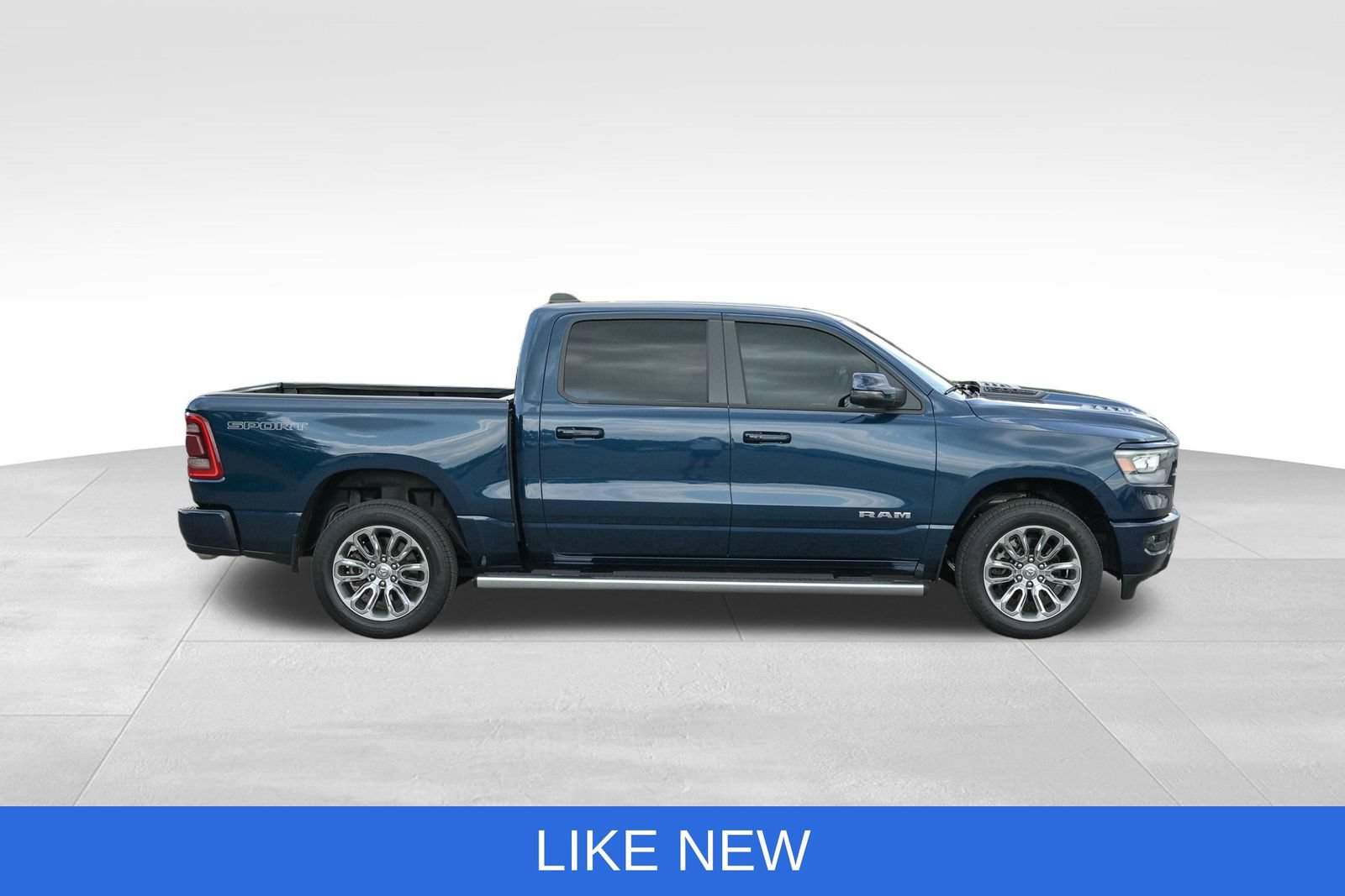 Used 2023 RAM 1500 Laramie AWD/4WD image 11