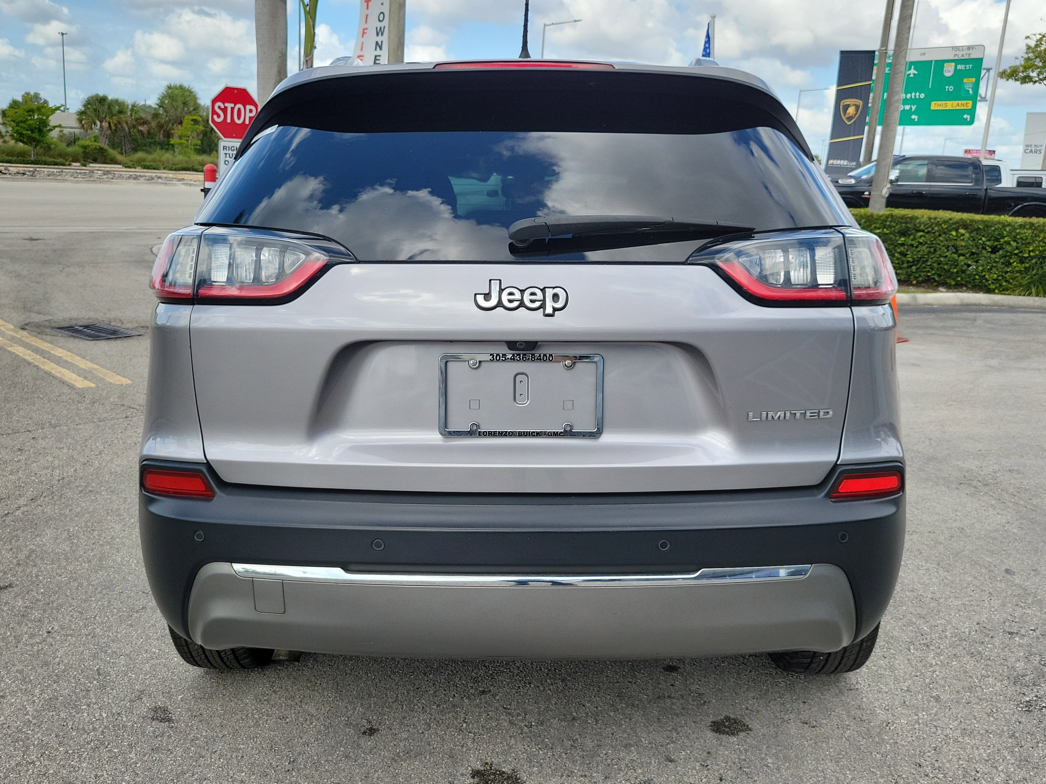 Used 2019 Jeep Cherokee Limited FWD image 6