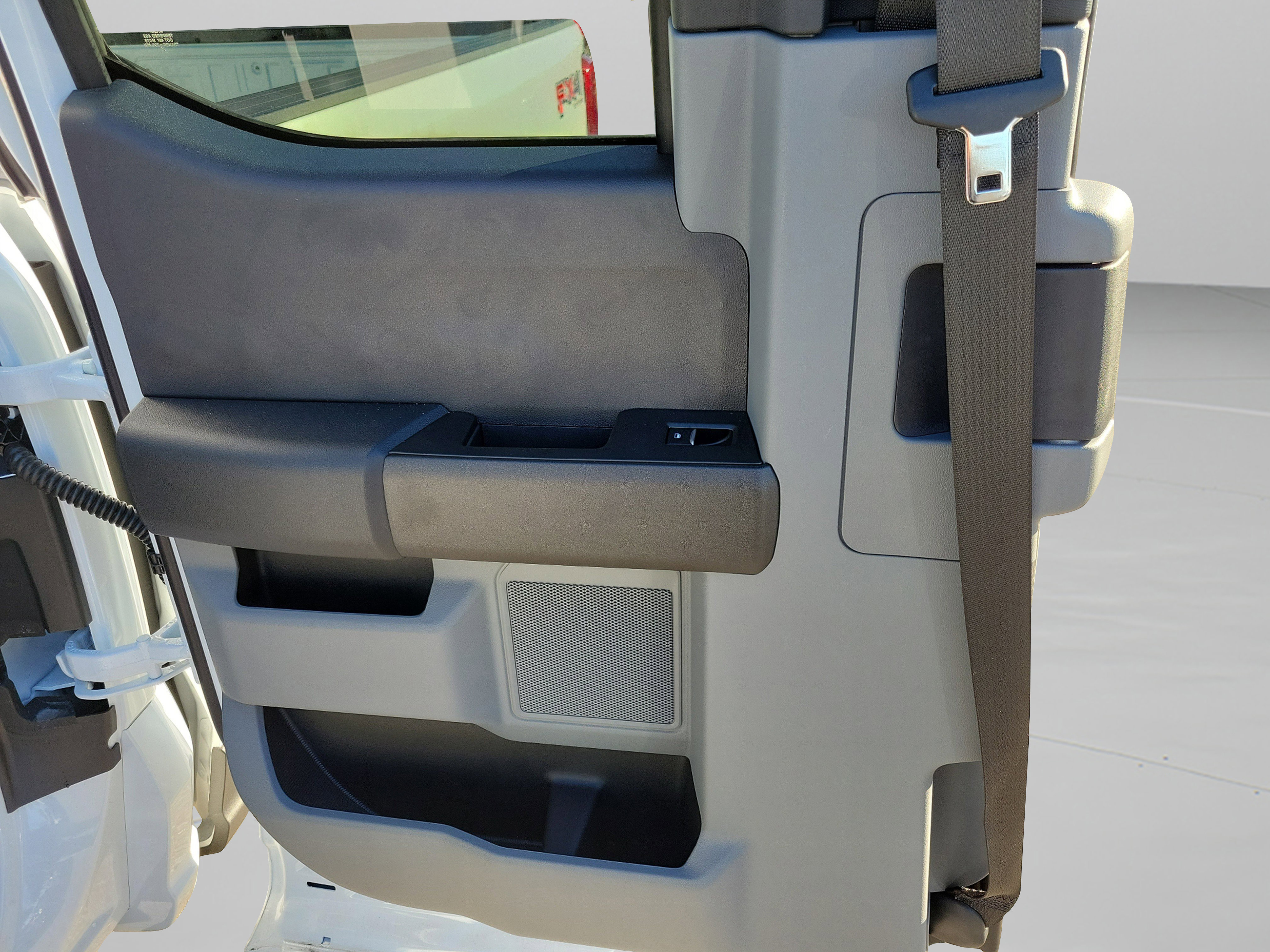 New 2025 Ford F350 XLT w/ FX4 Off-Road Package image 13