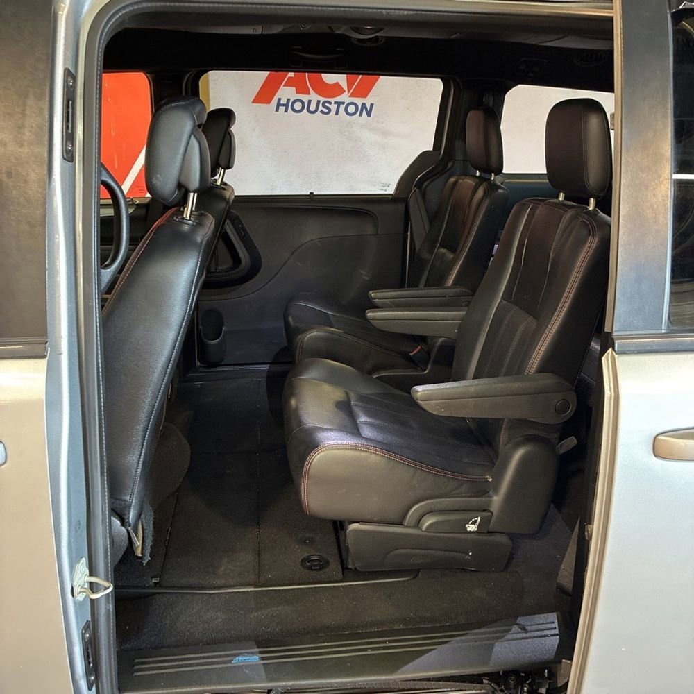 Used 2019 Dodge Grand Caravan GT image 13