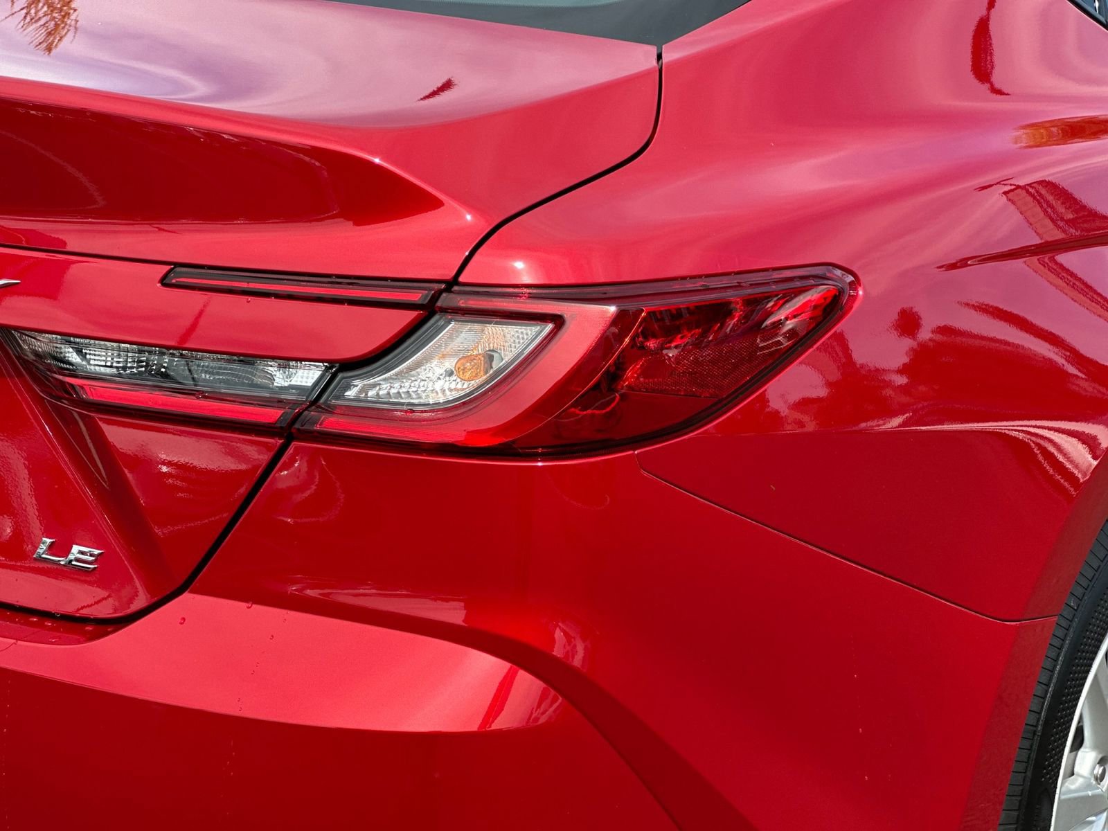 Used 2025 Toyota Camry LE w/ Convenience Package image 31