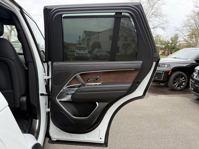 Used 2023 Land Rover Range Rover SE image 30