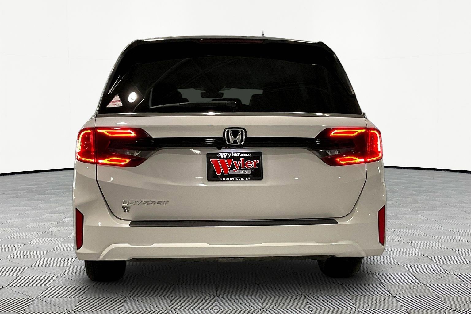 Used 2026 Honda Odyssey EX-L image 5