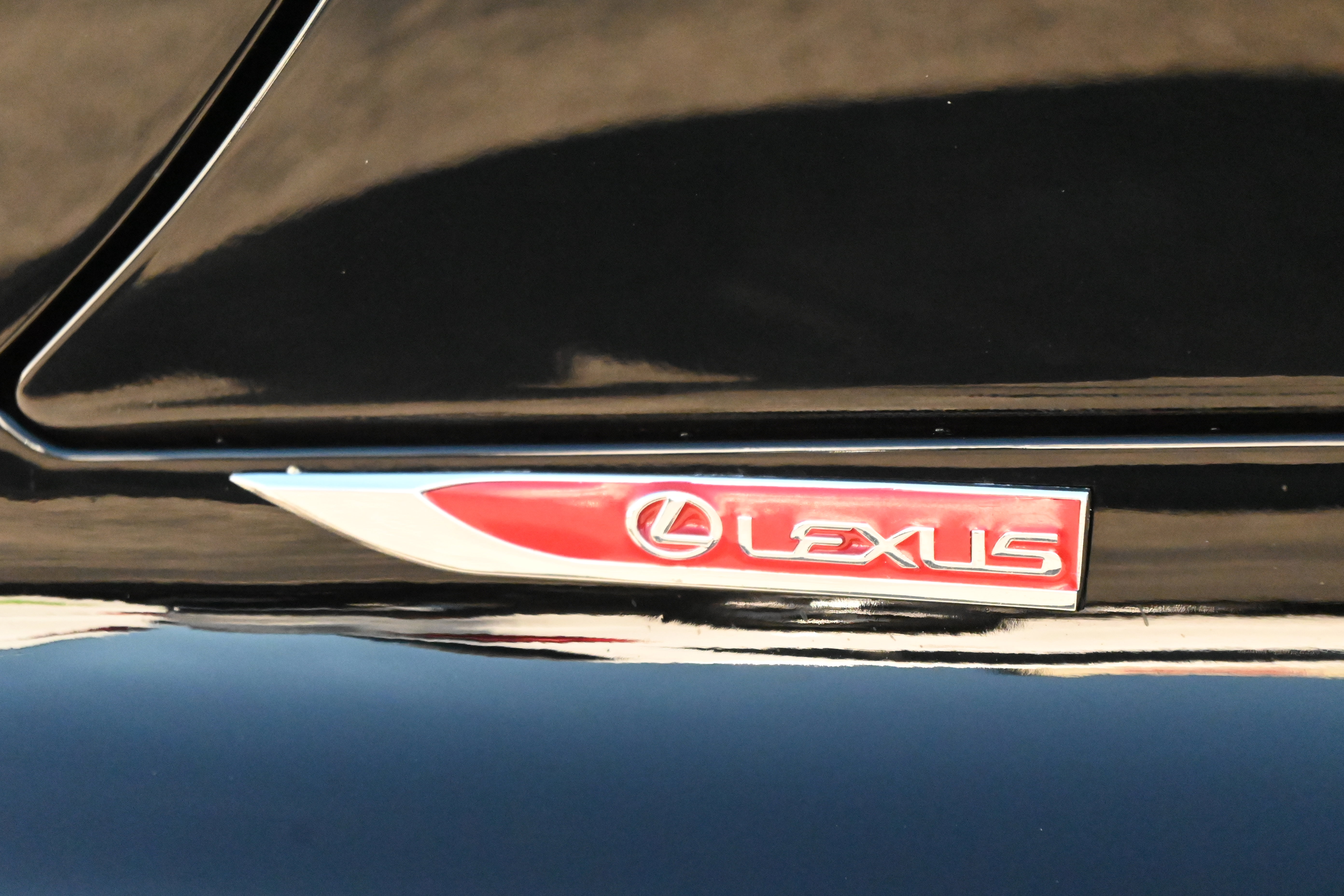 Used 2005 Lexus SC 430 Convertible image 33