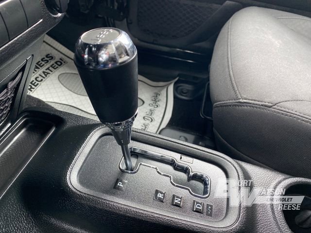 Used 2017 Jeep Wrangler Unlimited Willys image 24