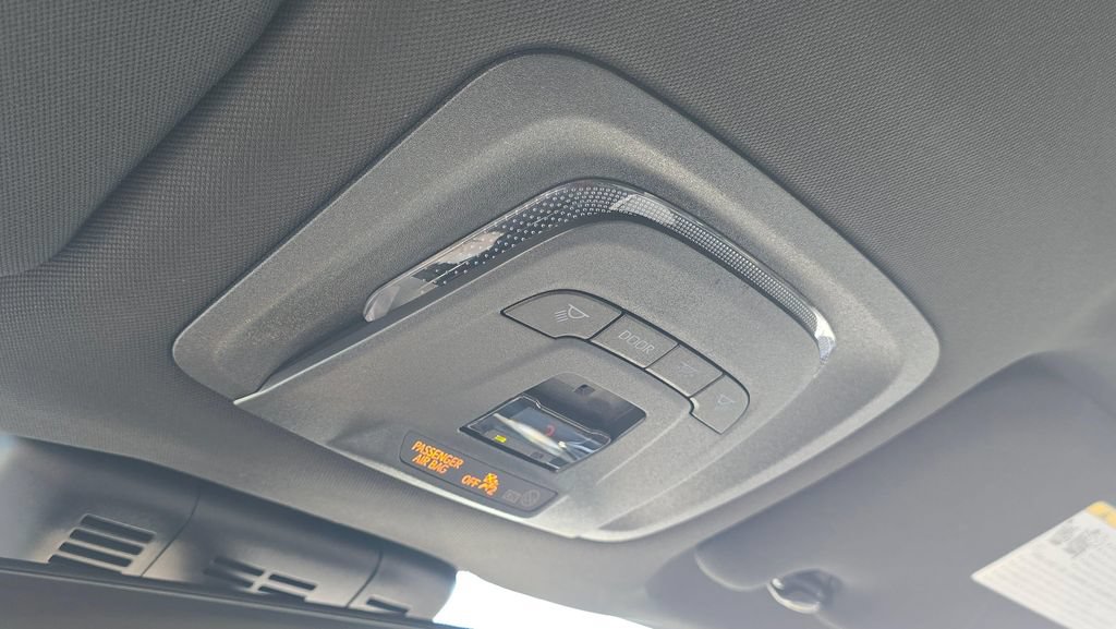 Used 2025 Toyota Crown Signia AWD/4WD image 34