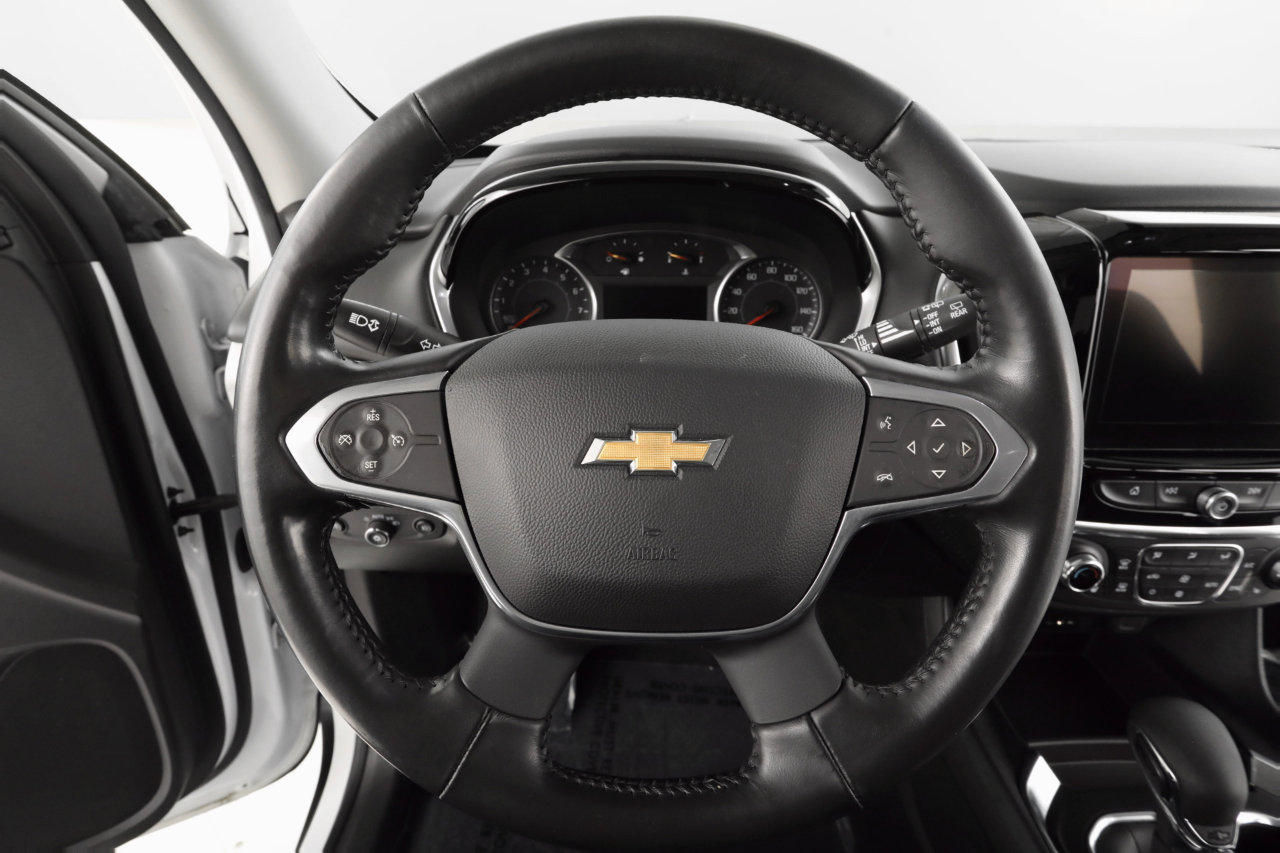 Used 2021 Chevrolet Traverse LT image 14