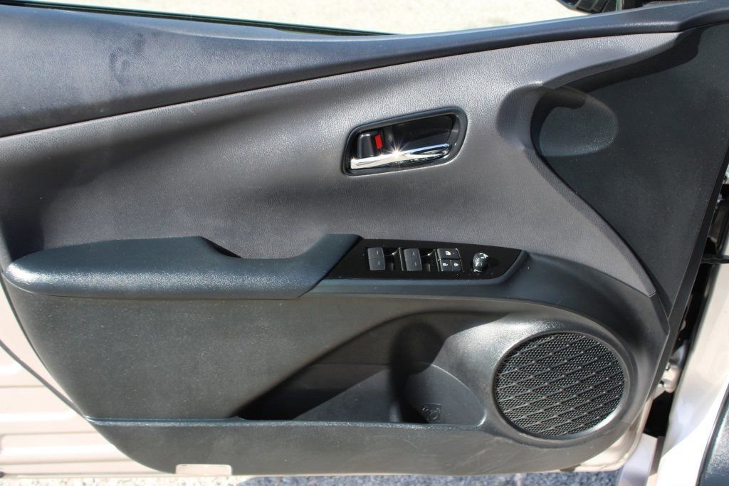 Used 2019 Toyota Prius Prime Premium w/ Carpet Mat Package image 9