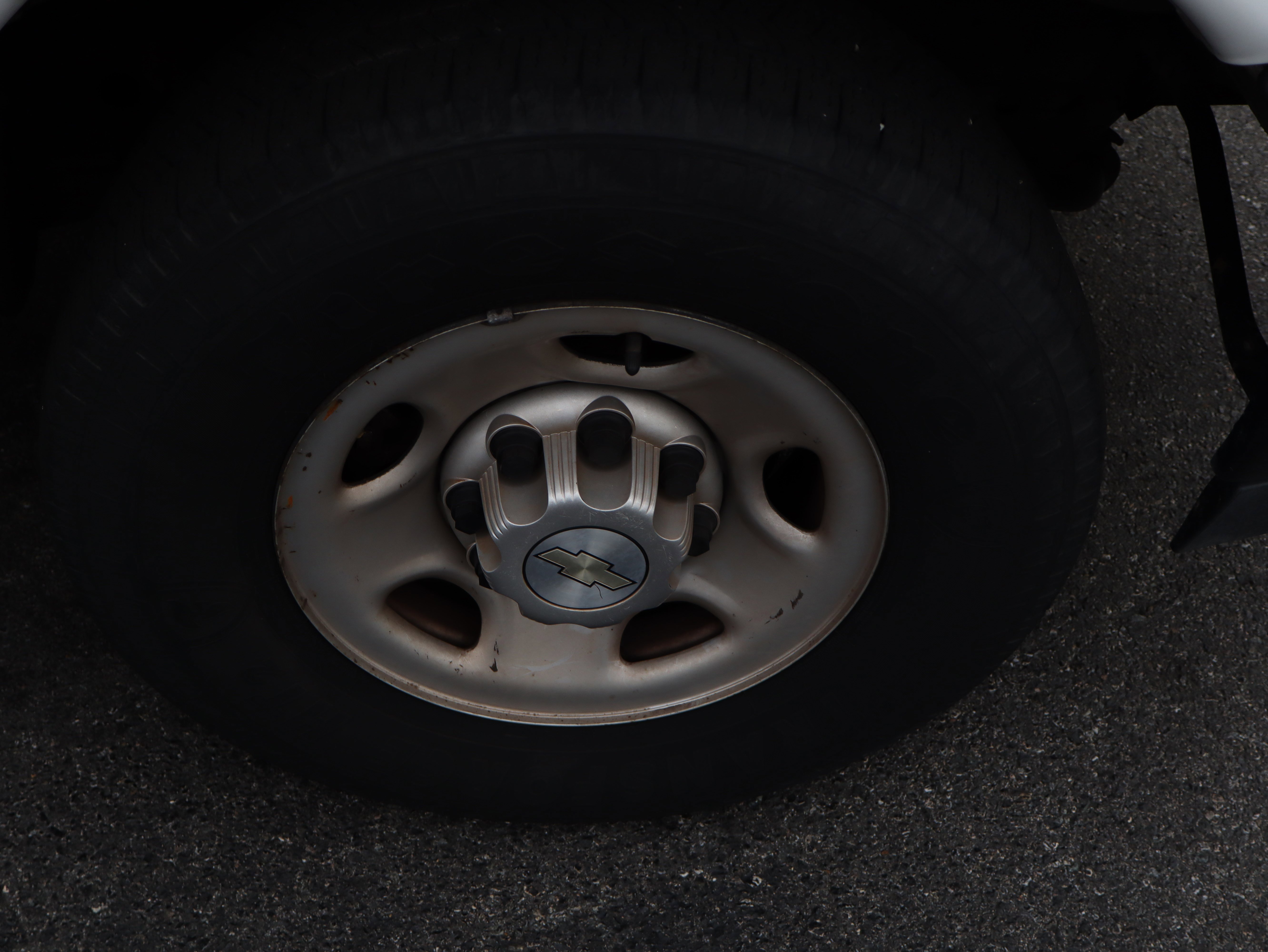 Used 2021 Chevrolet Express 2500 Extended w/ Driver Convenience Package image 9