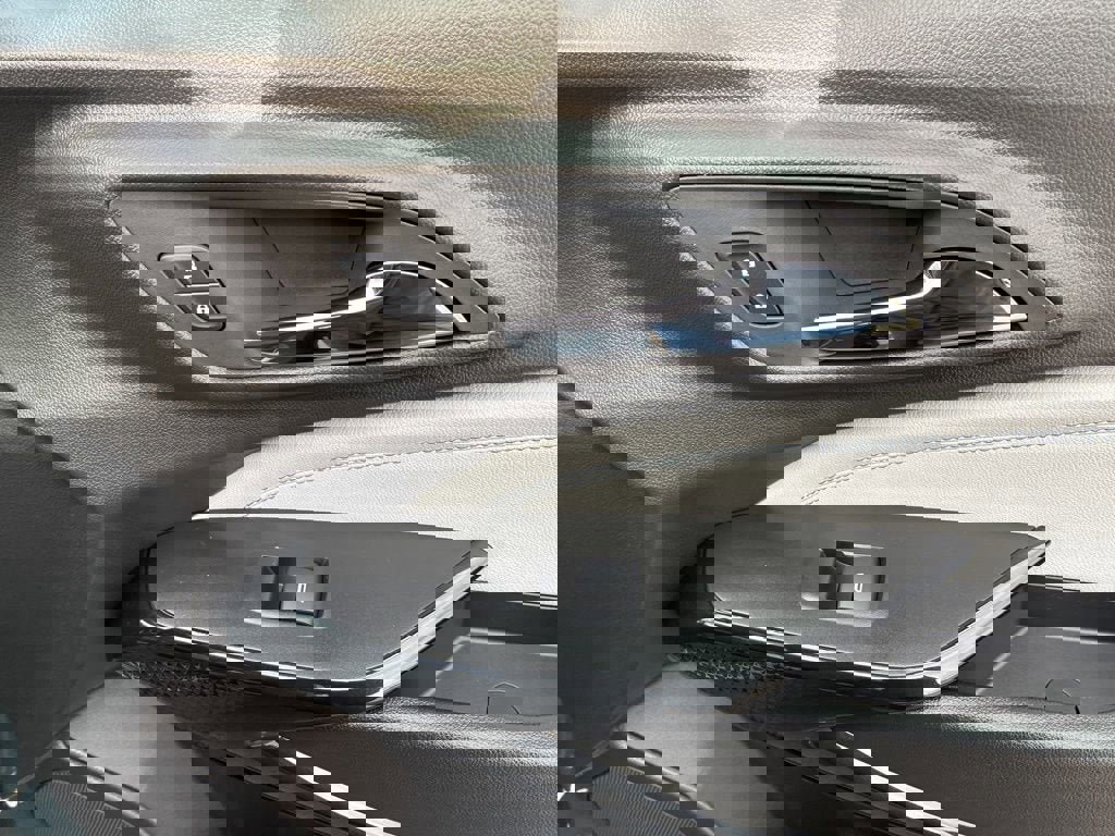 New 2026 Chevrolet Trax LT image 30