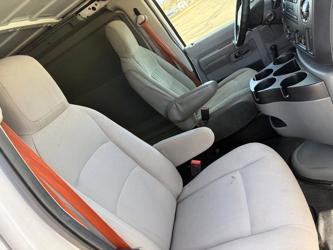 Used 2010 Ford E-150 and Econoline 150 RWD image 13