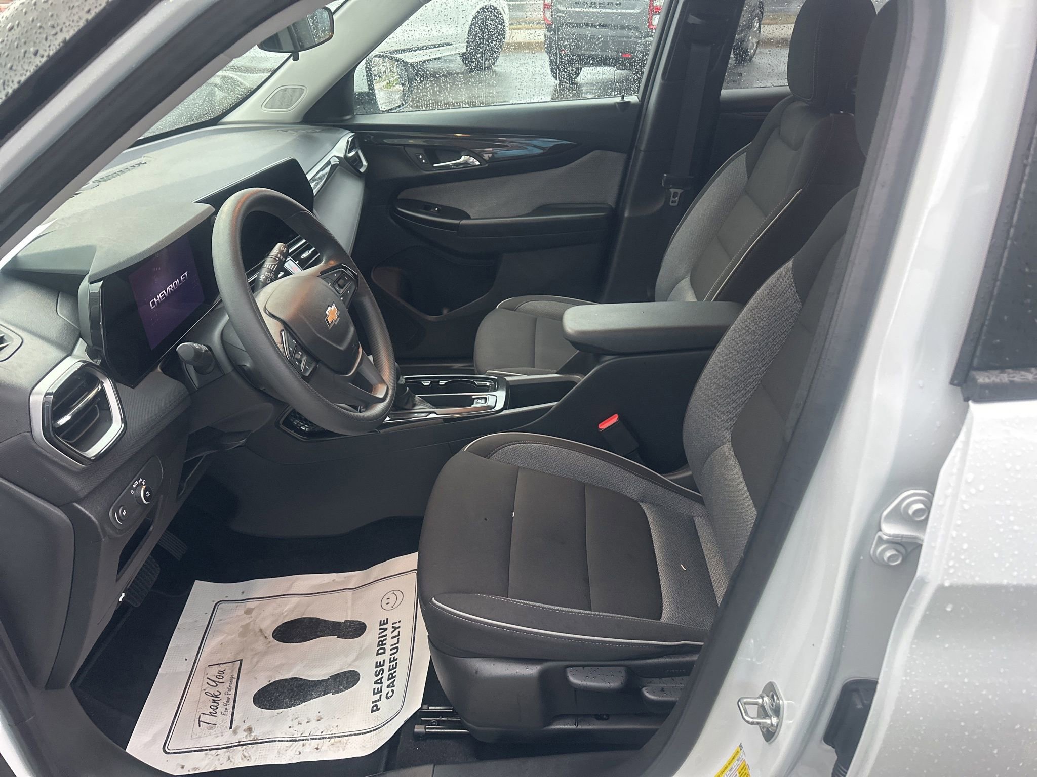 Used 2025 Chevrolet TrailBlazer LT FWD image 18