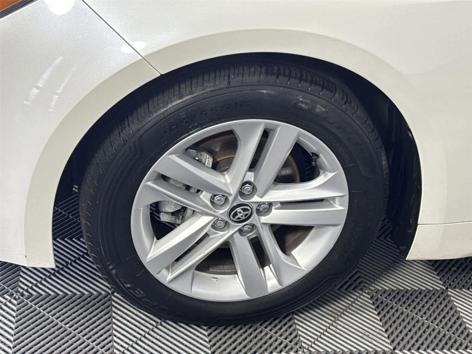 Used 2019 Toyota Corolla SE FWD image 10