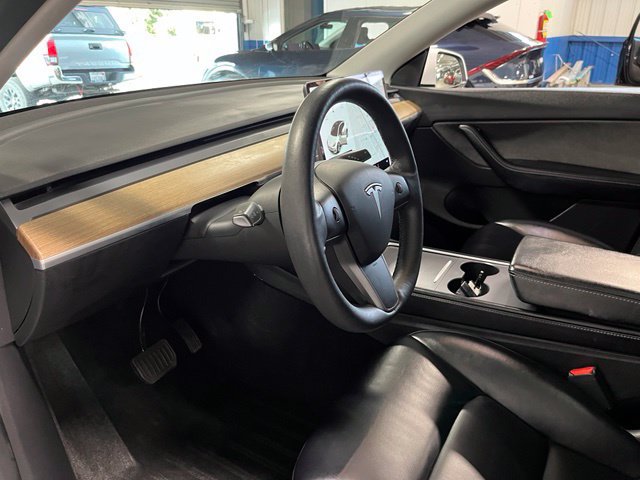Used 2021 Tesla Model Y Long Range AWD/4WD image 22