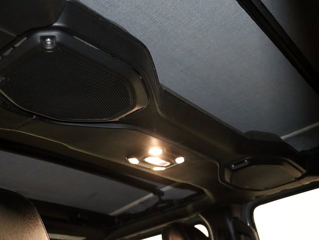 Used 2023 Jeep Wrangler Unlimited Sahara image 16