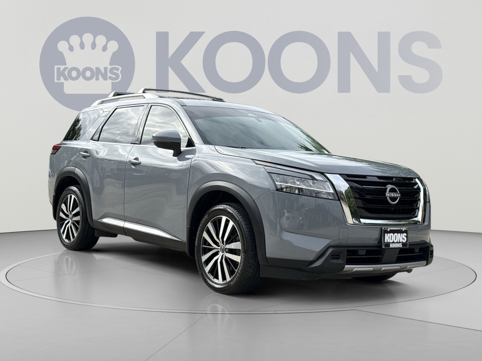 Used 2024 Nissan Pathfinder Platinum w/ Cargo Package AWD/4WD image 10