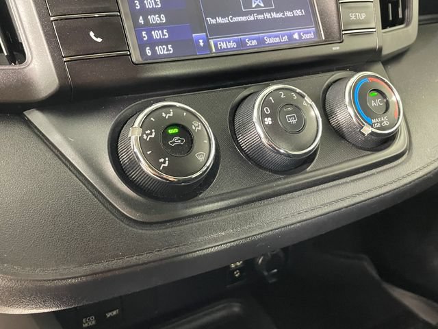 Used 2016 Toyota RAV4 LE AWD/4WD image 9
