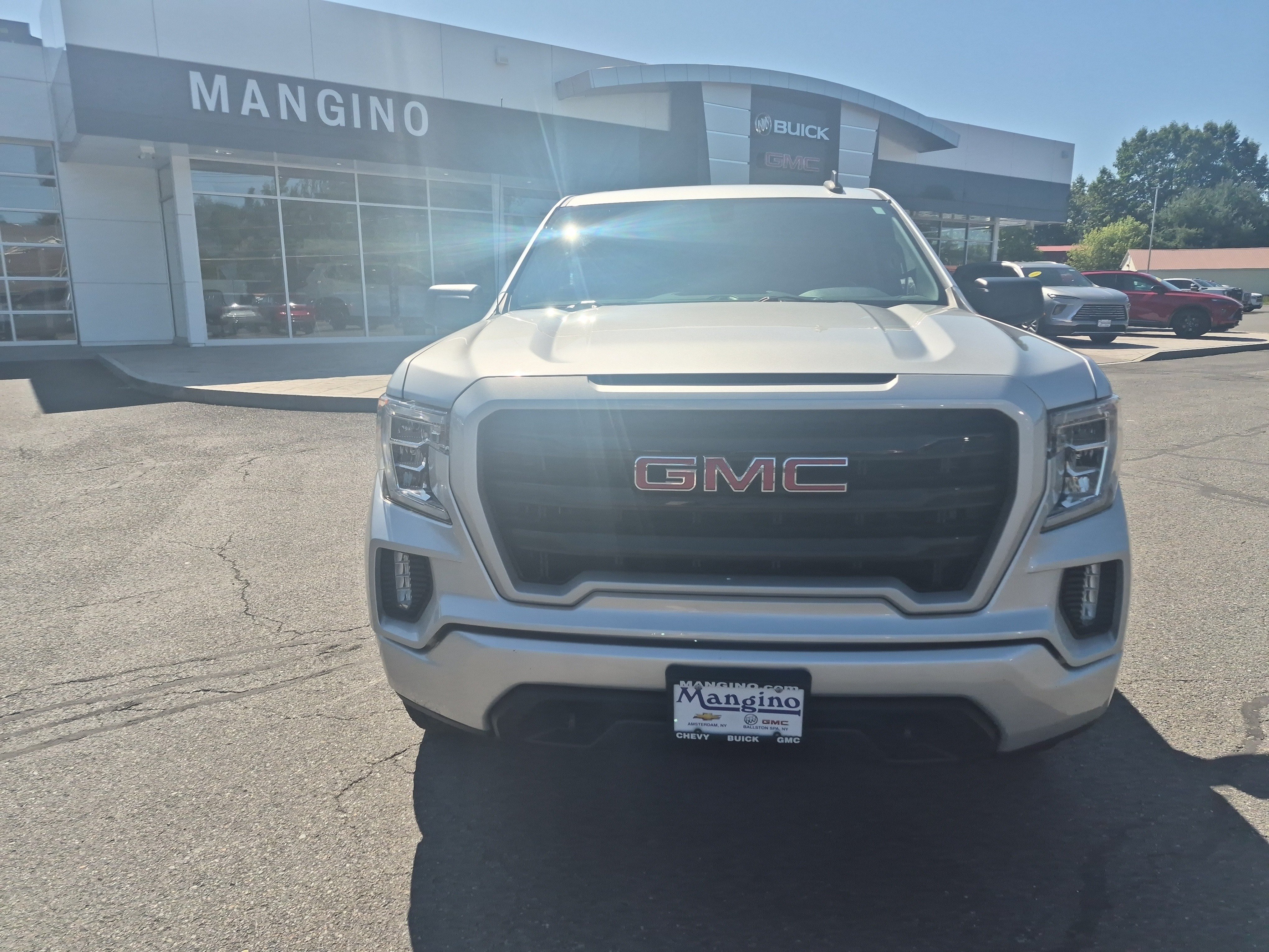 Certified 2020 GMC Sierra 1500 Elevation w/ Elevation Value Package AWD/4WD image 8