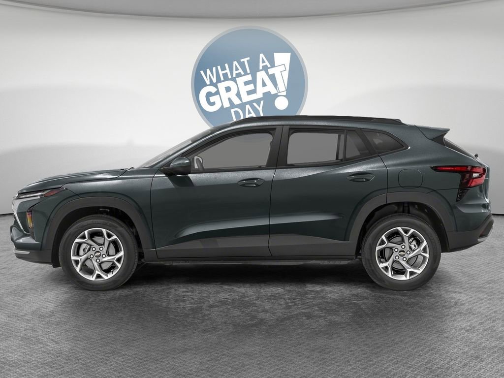 Used 2026 Chevrolet Trax LT w/ Driver Confidence Package image 2