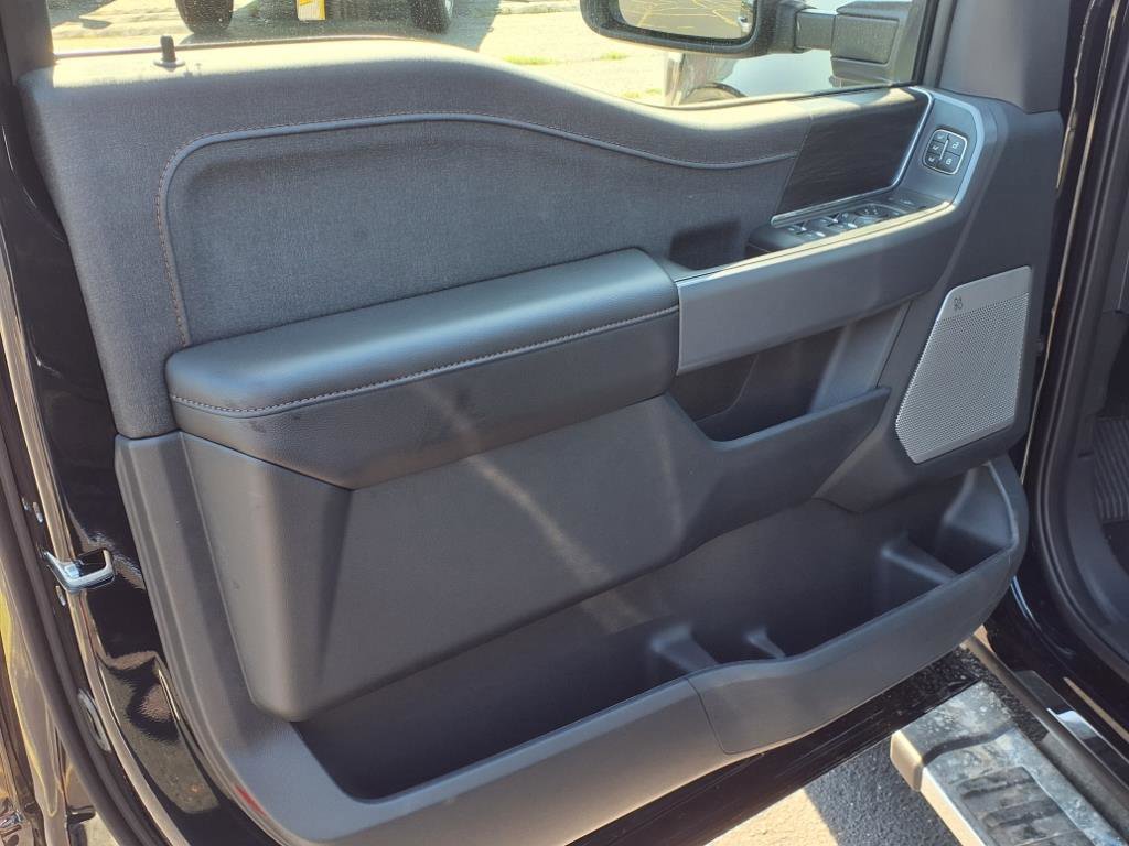 New 2025 Ford F150 Lariat w/ Equipment Group 502A High image 5