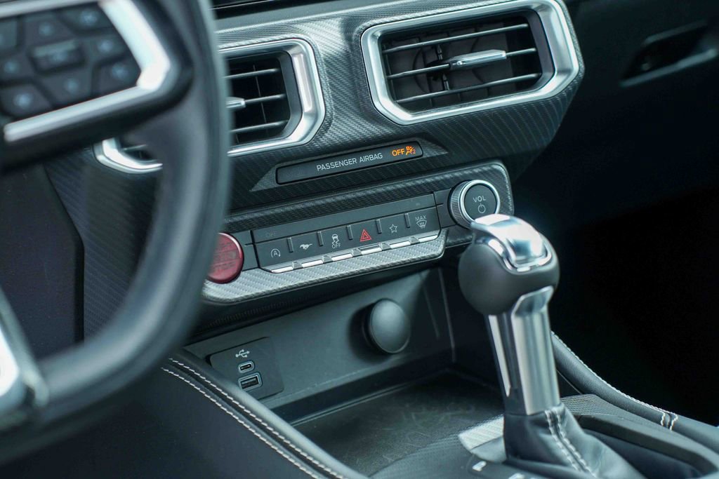 Used 2025 Ford Mustang Premium RWD image 25