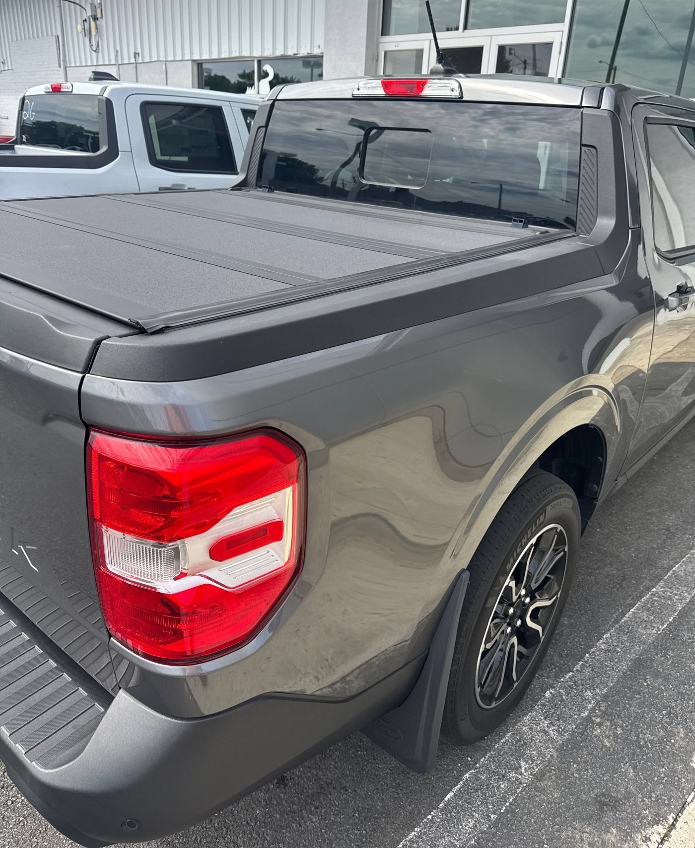 Used 2023 Ford Maverick Lariat w/ Lariat Luxury Package FWD image 6