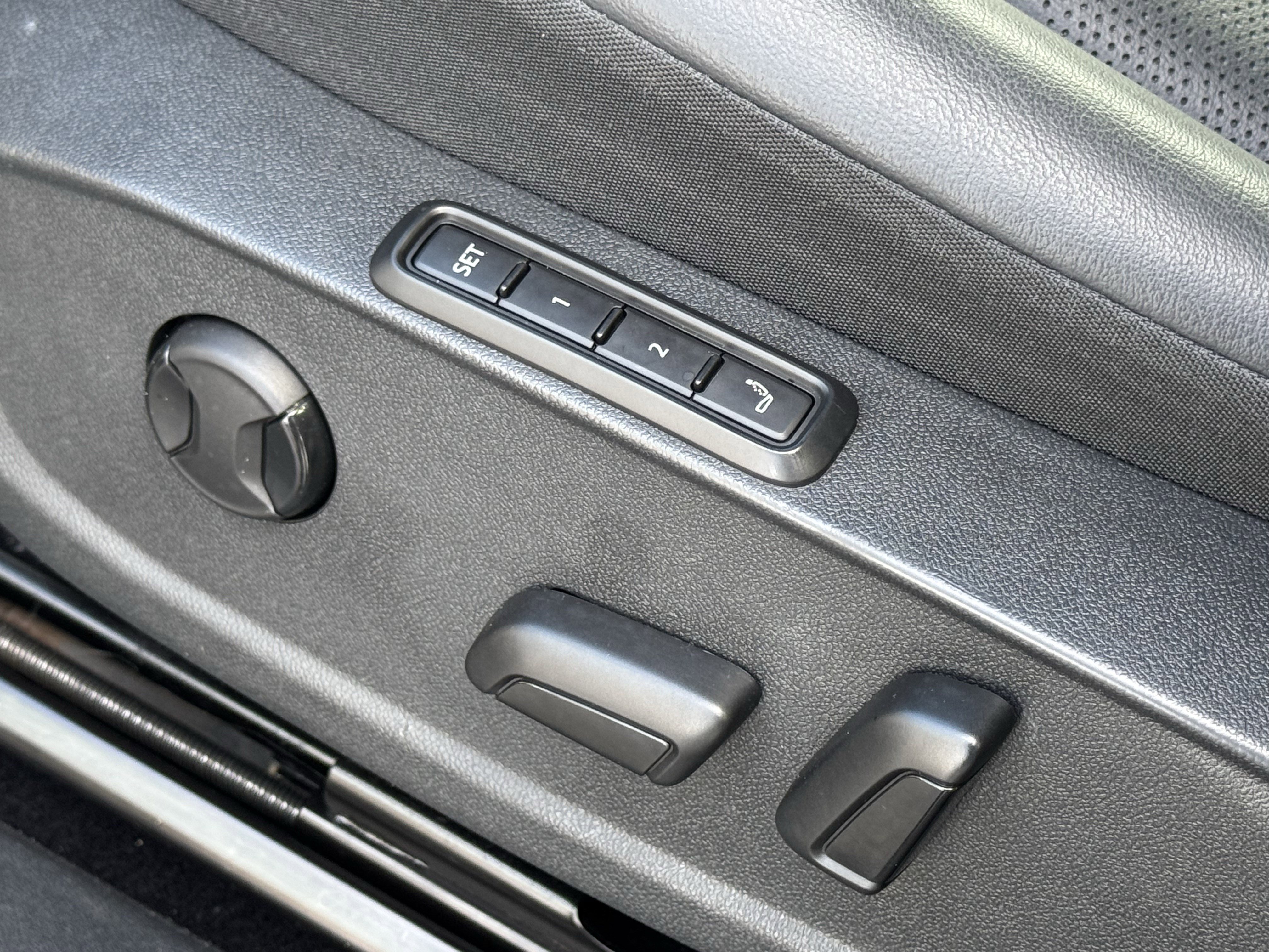 Used 2022 Volkswagen ID.4 Pro S image 17