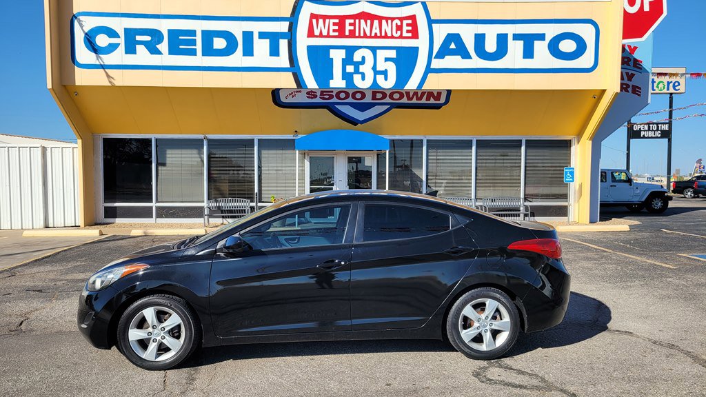 Used 2011 Hyundai Elantra GLS w/ Navigation Pkg 4