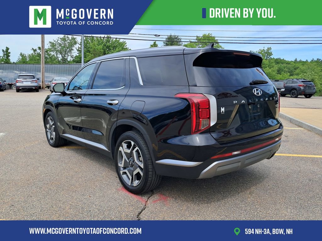 Used 2024 Hyundai Palisade SEL w/ Premium Package AWD/4WD image 3