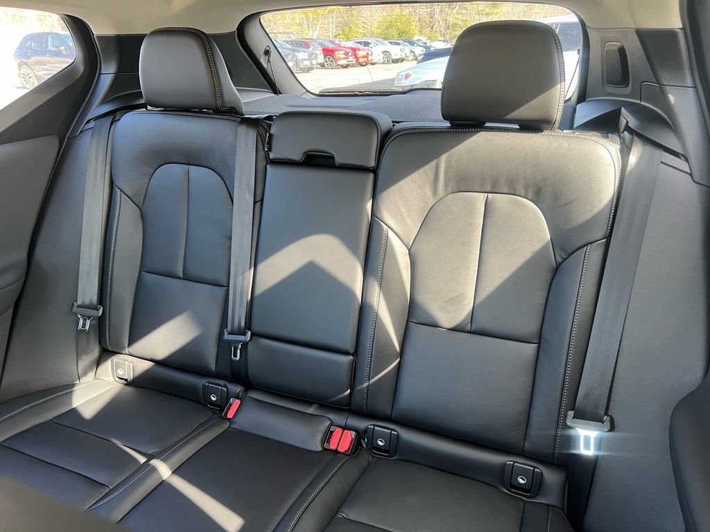New 2026 Volvo XC40 B5 Plus w/ Protection Package Premier AWD/4WD image 20