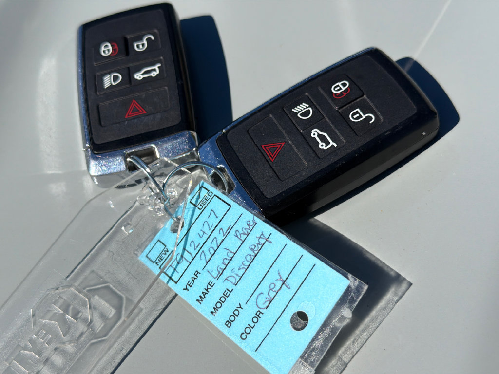 Used 2022 Land Rover Discovery Sport SE AWD/4WD image 34