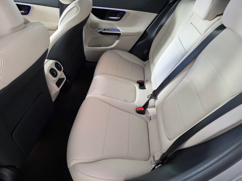 New 2026 Mercedes-Benz GLC 300 image 11