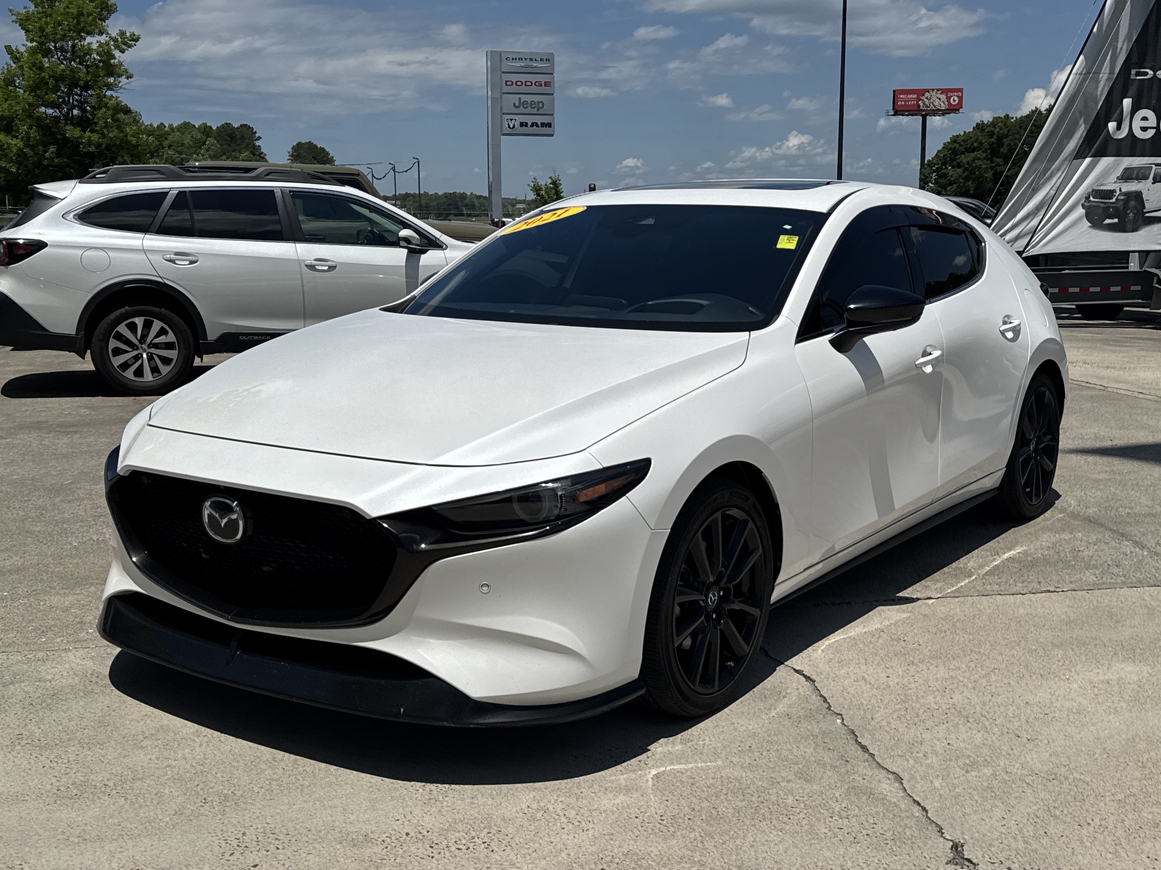 Used 2021 MAZDA MAZDA3 Hatchback w/Premium Plus Pkg AWD/4WD image 3